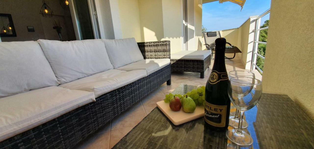 Apartments Sunny Estate Затон Экстерьер фото